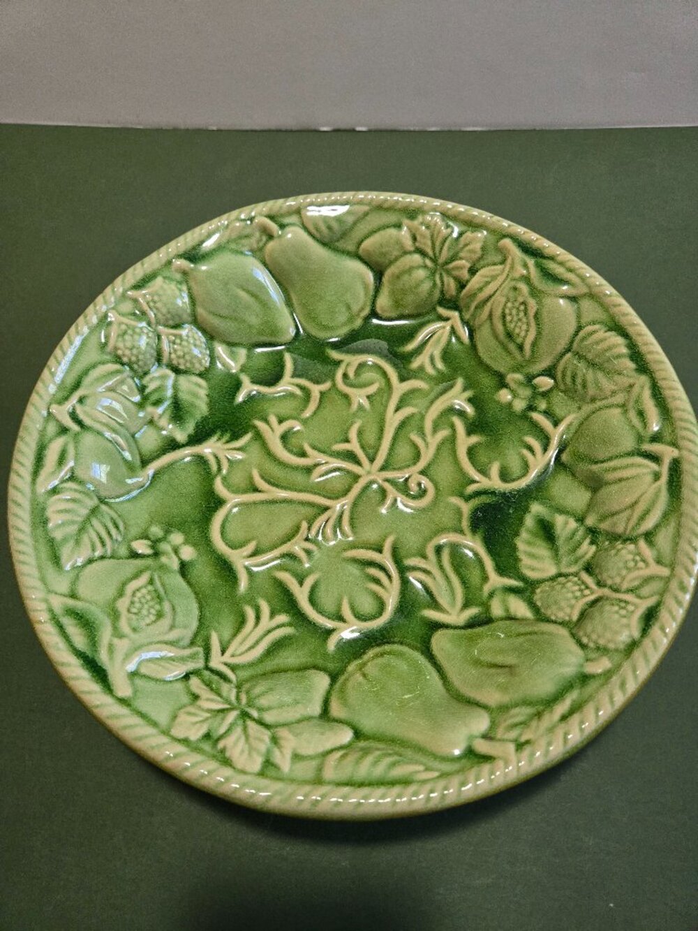 Majolica Style Celedon Green Bowl